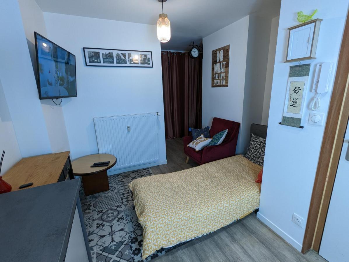 Beau-jean, Un Cocon Sympa 5 Min A Pied Du Centre-ville, Parking Prive, A 10 Min Du Chu Appartement *