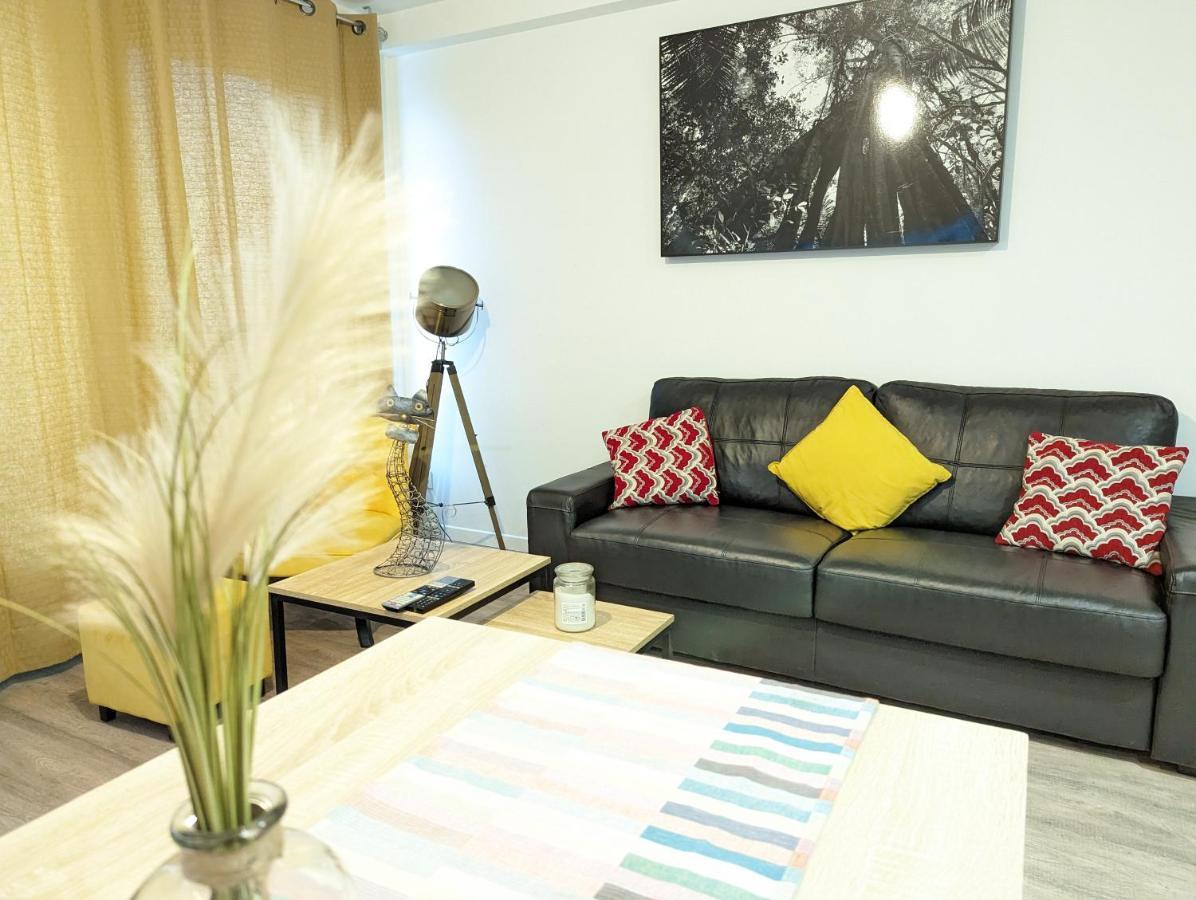 Beau-jean, Un Cocon Sympa 5 Min A Pied Du Centre-ville, Parking Prive, A 10 Min Du Chu Appartement